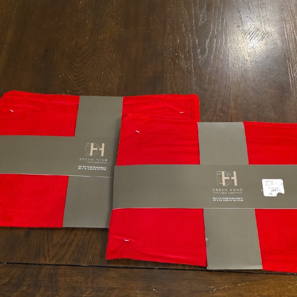 Dream Home Red Velvet Placemats 2 Sets of 4